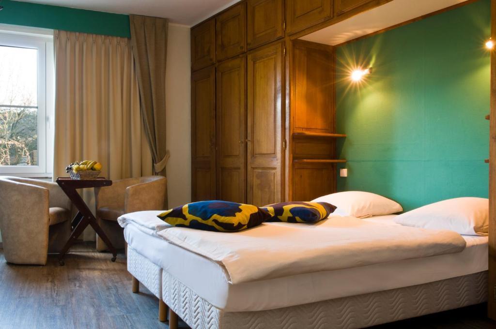 Hotel Grenier Des Grottes Han-sur-Lesse Δωμάτιο φωτογραφία