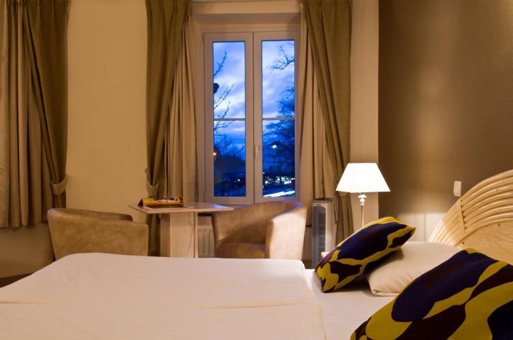 Hotel Grenier Des Grottes Han-sur-Lesse Δωμάτιο φωτογραφία